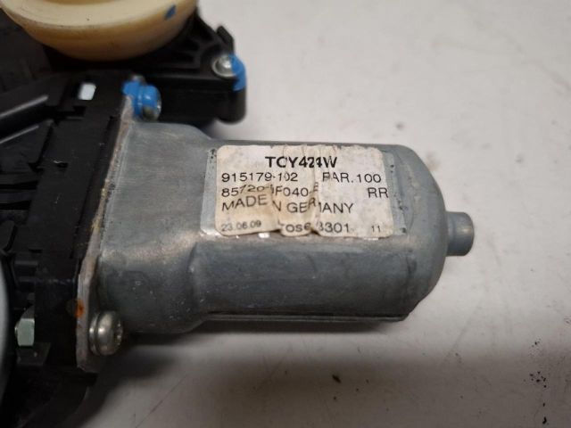 bontott TOYOTA VERSO Bal hátsó Ablakemelő Motor