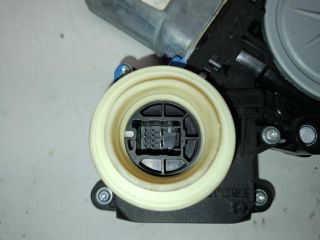 bontott TOYOTA VERSO Bal hátsó Ablakemelő Motor