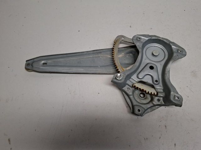 bontott TOYOTA VERSO Bal hátsó Ablakemelő Szerkezet (Elektromos)