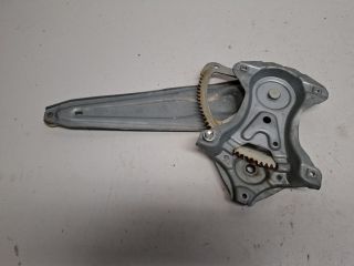 bontott TOYOTA VERSO Bal hátsó Ablakemelő Szerkezet (Elektromos)