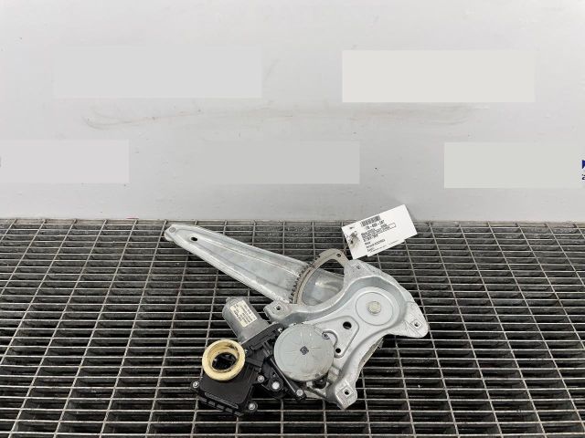 bontott TOYOTA VERSO Bal hátsó Ablakemelő Szerkezet (Elektromos)