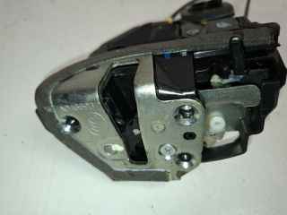 bontott TOYOTA VERSO Bal hátsó Ajtózár