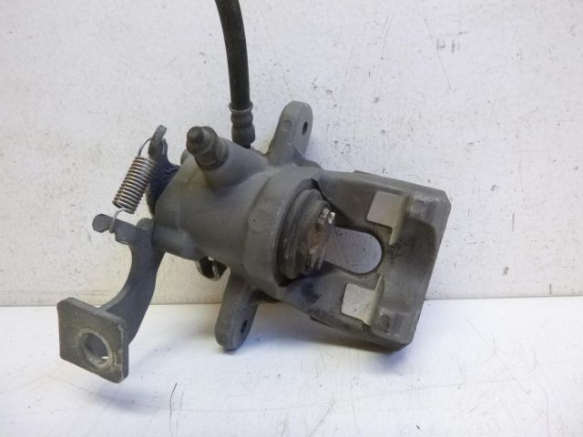 bontott TOYOTA VERSO Bal hátsó Féknyereg Munkahengerrel