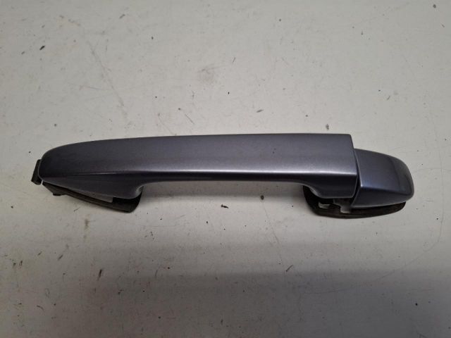 bontott TOYOTA VERSO Bal hátsó Külső Kilincs