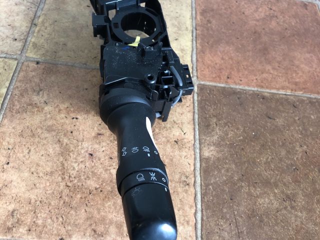 bontott TOYOTA VERSO Bal Kormánykapcsoló Irányjelző