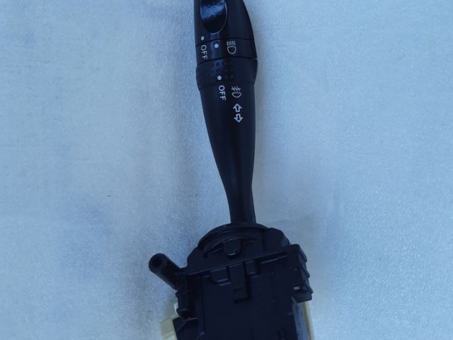 bontott TOYOTA VERSO Bal Kormánykapcsoló Irányjelző