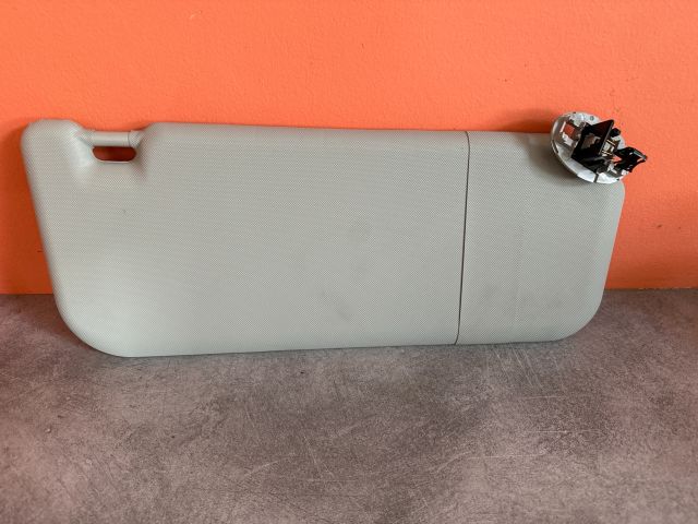 bontott TOYOTA VERSO Bal Napellenző