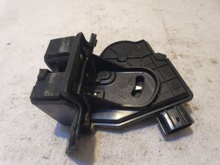 bontott TOYOTA VERSO Csomagtérajtó Zárszerkezet