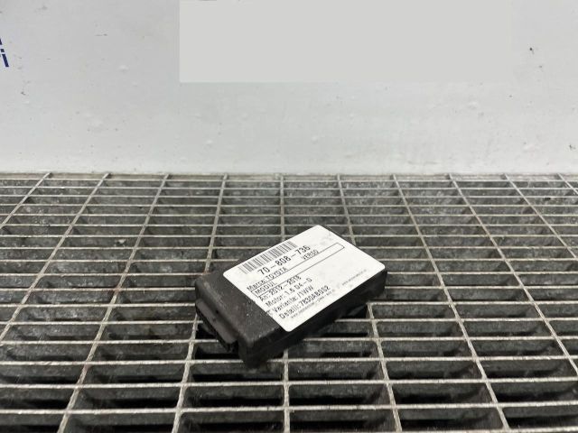 bontott TOYOTA VERSO Elektronika (Magában)