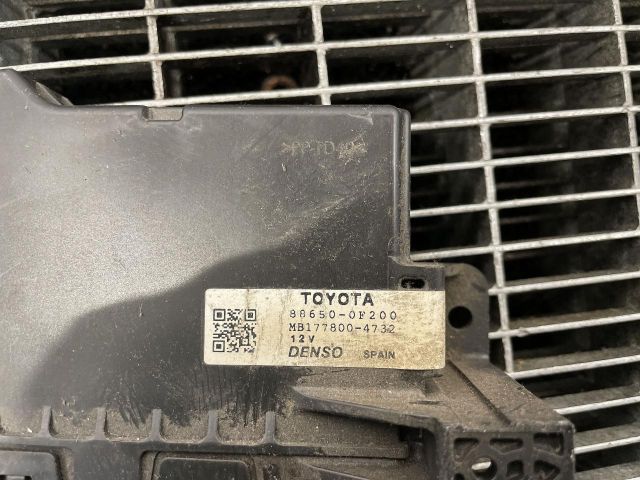 bontott TOYOTA VERSO Elektronika (Magában)