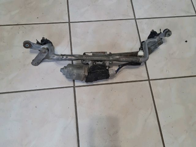 bontott TOYOTA VERSO Első Ablaktörlő Szerkezet Motorral