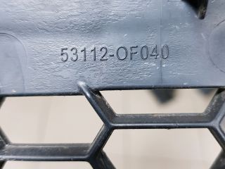 bontott TOYOTA VERSO Első Lökhárító Alsó Középső Díszrács