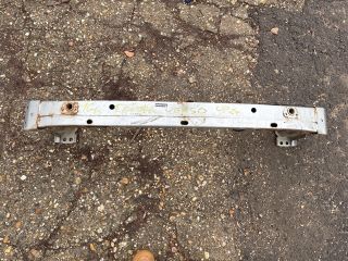 bontott TOYOTA VERSO Első Lökhárító Merevítő (Fém)