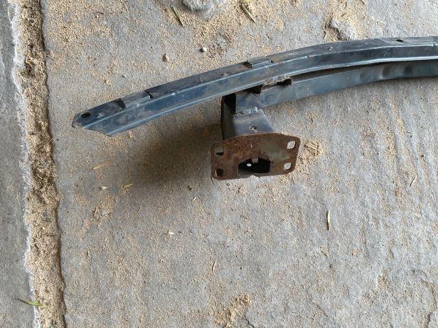 bontott TOYOTA VERSO Első Lökhárító Merevítő (Fém)