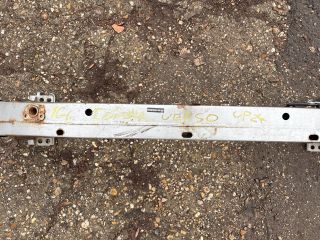 bontott TOYOTA VERSO Első Lökhárító Merevítő (Fém)