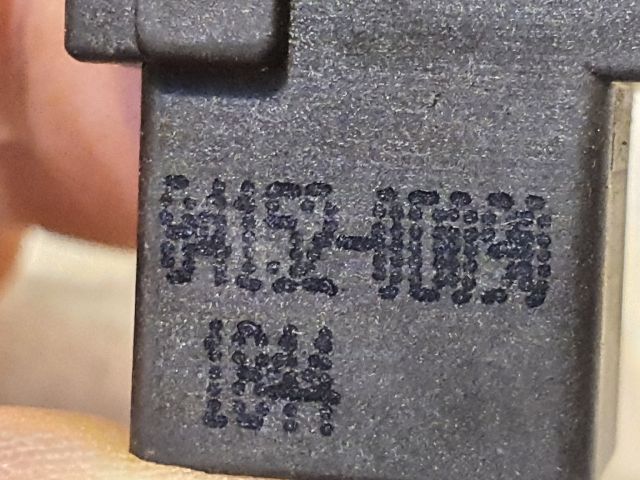 bontott TOYOTA VERSO Fényszórómagasság Állító Kapcsoló