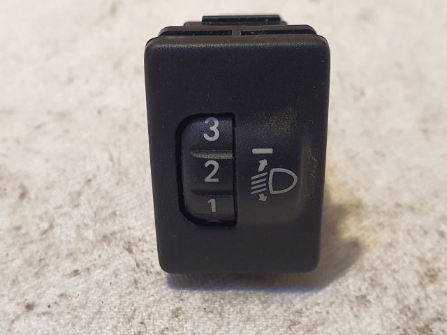 bontott TOYOTA VERSO Fényszórómagasság Állító Kapcsoló