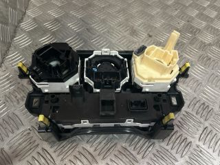 bontott TOYOTA VERSO Fűtéskapcsoló (digit klímás)