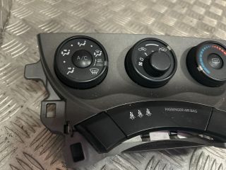 bontott TOYOTA VERSO Fűtéskapcsoló (digit klímás)