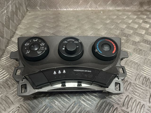 bontott TOYOTA VERSO Fűtéskapcsoló (digit klímás)