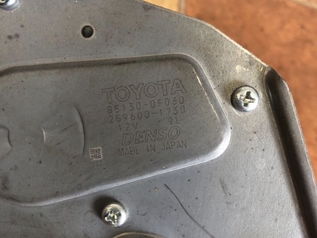 bontott TOYOTA VERSO Hátsó Ablaktörlő Motor