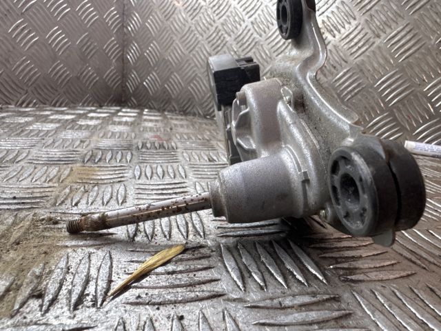 bontott TOYOTA VERSO Hátsó Ablaktörlő Motor