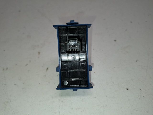 bontott TOYOTA VERSO Jobb első Ablakemelő Kapcsoló