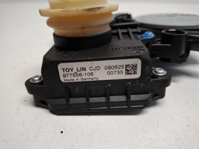 bontott TOYOTA VERSO Jobb első Ablakemelő Motor