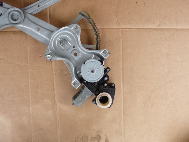 bontott TOYOTA VERSO Jobb első Ablakemelő Szerkezet (Elektromos)