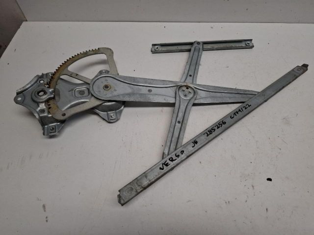 bontott TOYOTA VERSO Jobb első Ablakemelő Szerkezet (Elektromos)