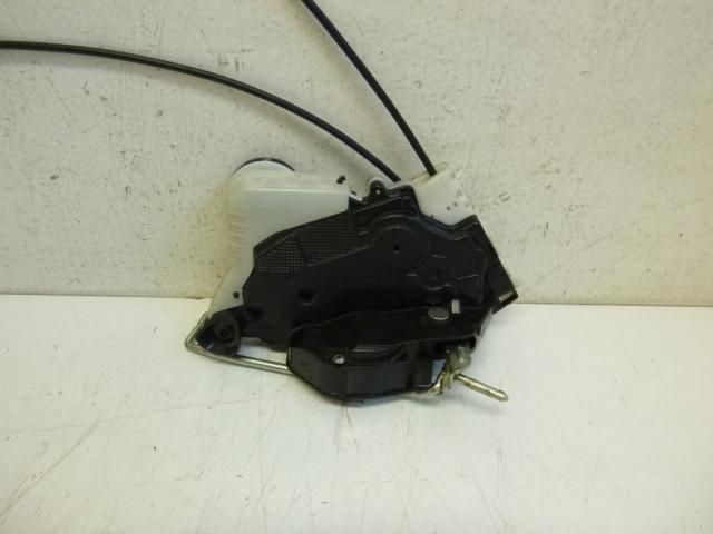 bontott TOYOTA VERSO Jobb első Ajtózár