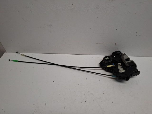 bontott TOYOTA VERSO Jobb első Ajtózár