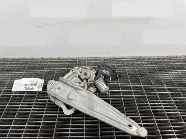 bontott TOYOTA VERSO Jobb hátsó Ablakemelő Szerkezet (Elektromos)