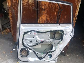 bontott TOYOTA VERSO Jobb hátsó Ajtó (Üres lemez)