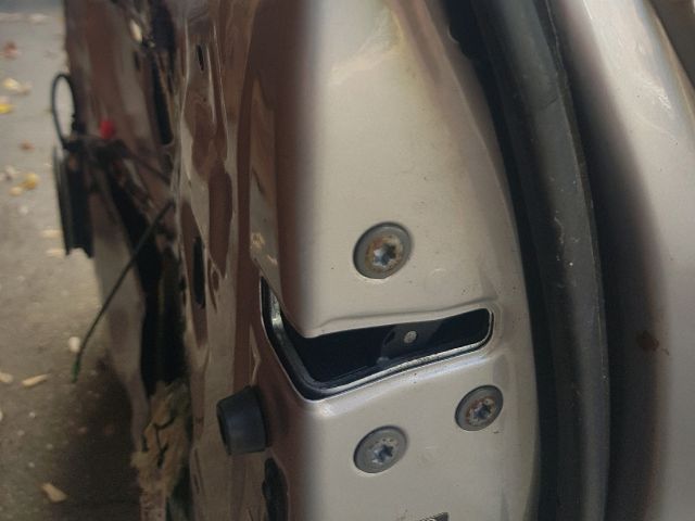 bontott TOYOTA VERSO Jobb hátsó Ajtó (Üres lemez)