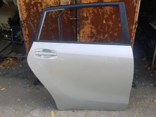 bontott TOYOTA VERSO Jobb hátsó Ajtó (Üres lemez)