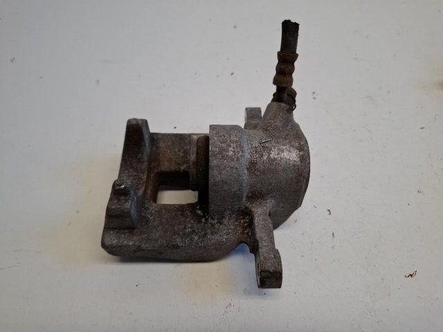 bontott TOYOTA VERSO Jobb hátsó Féknyereg Munkahengerrel