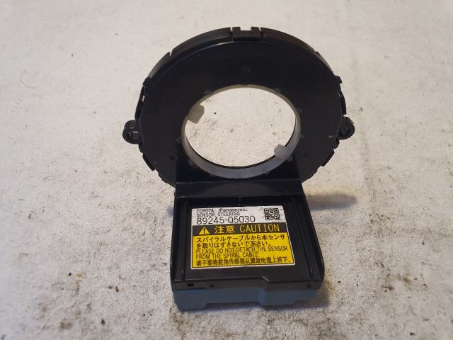 bontott TOYOTA VERSO Kormányszög Jeladó