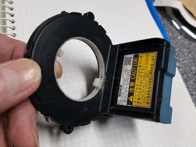 bontott TOYOTA VERSO Kormányszög Jeladó