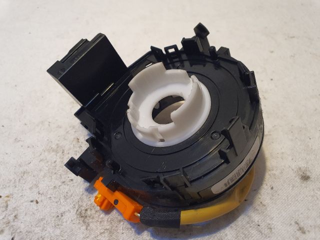 bontott TOYOTA VERSO Légzsák Átvezető Szalagkábel