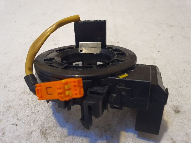 bontott TOYOTA VERSO Légzsák Átvezető Szalagkábel