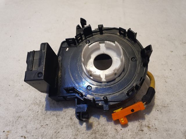 bontott TOYOTA VERSO Légzsák Átvezető Szalagkábel