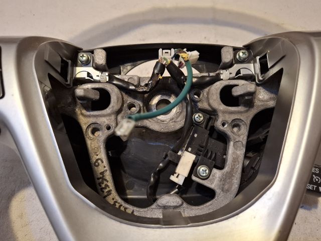 bontott TOYOTA VERSO Multikormány