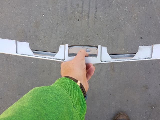 bontott TOYOTA VERSO Rendszámtábla Világítás Keret