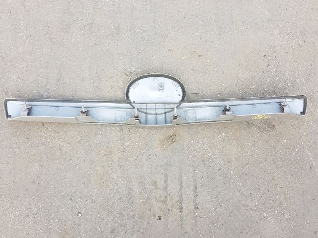 bontott TOYOTA VERSO Rendszámtábla Világítás Keret