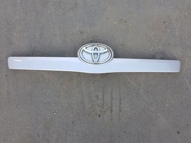 bontott TOYOTA VERSO Rendszámtábla Világítás Keret