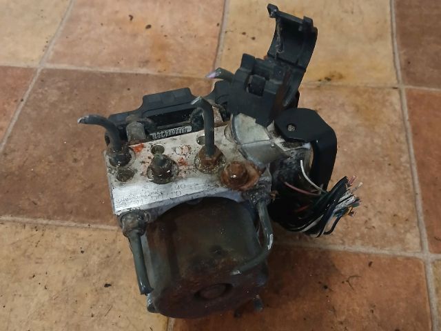 bontott TOYOTA YARIS ABS Kocka