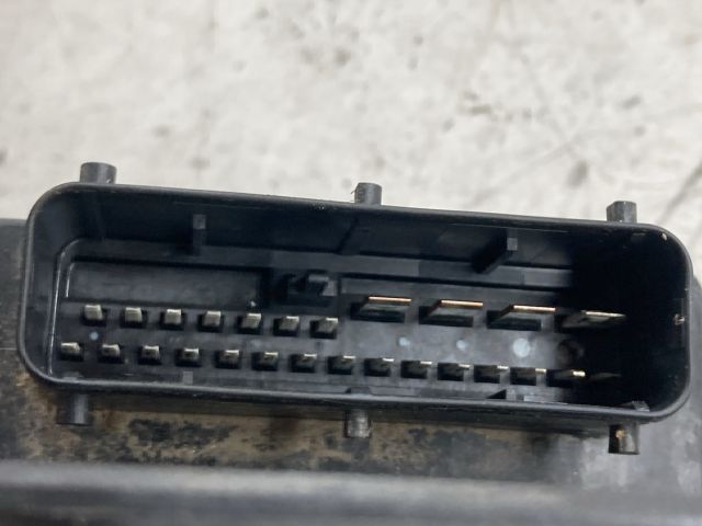 bontott TOYOTA YARIS ABS Kocka