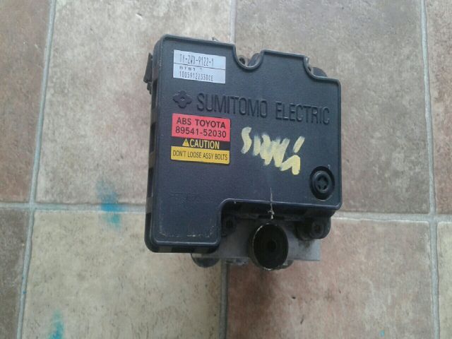 bontott TOYOTA YARIS ABS Kocka