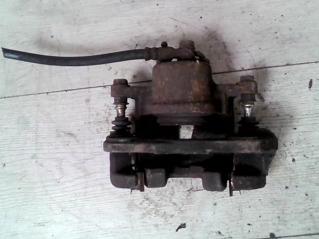 bontott TOYOTA YARIS Bal első Féknyereg Munkahengerrel